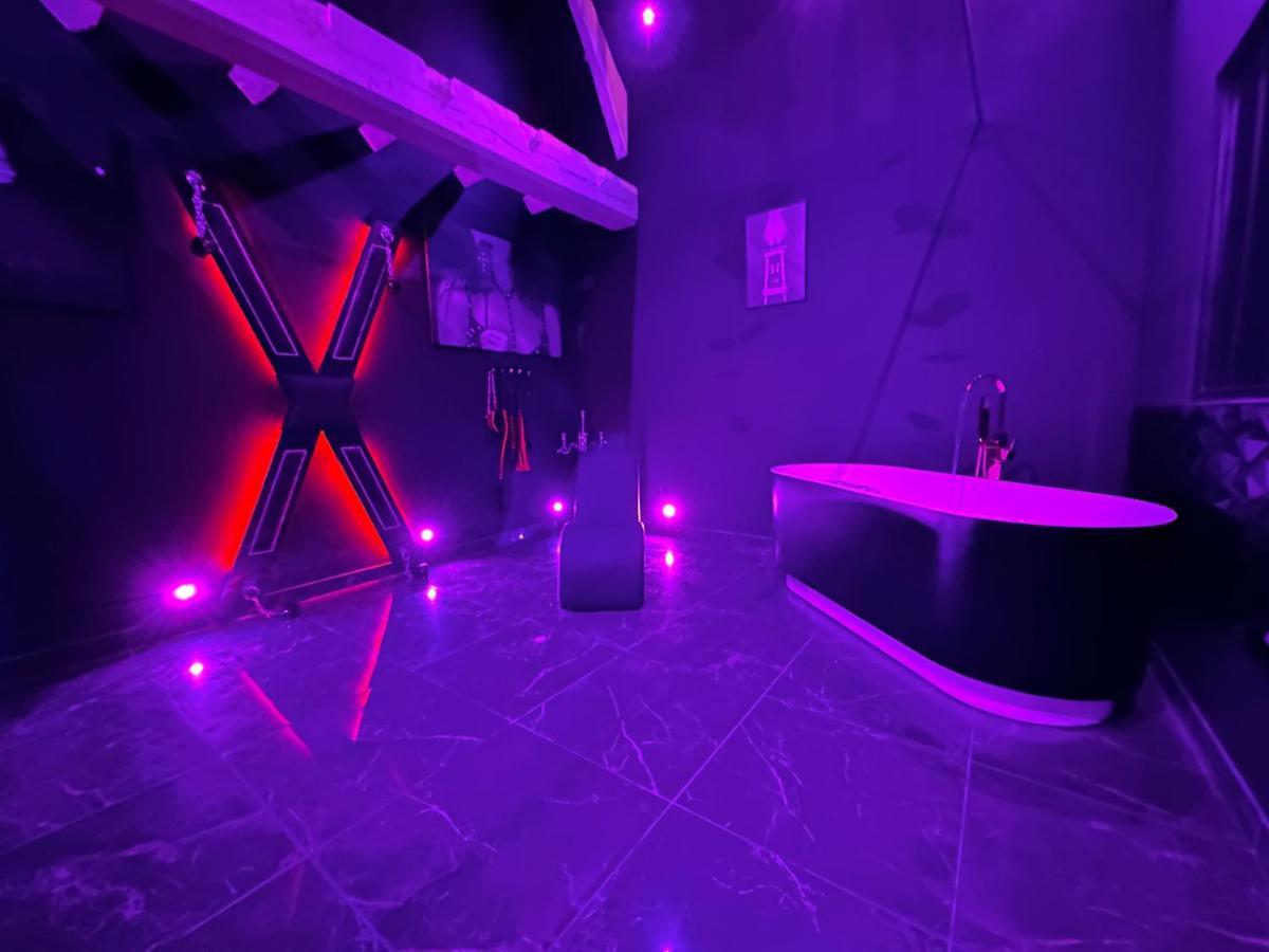 Loveroom De Luxe - Theme 50 Nuances De Grey Maison Privative Spa Insolite Douchy-les-Mines 외부 사진