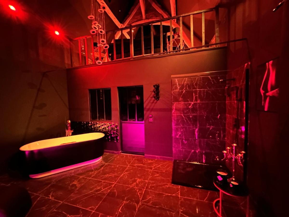 Loveroom De Luxe - Theme 50 Nuances De Grey Maison Privative Spa Insolite Douchy-les-Mines 외부 사진